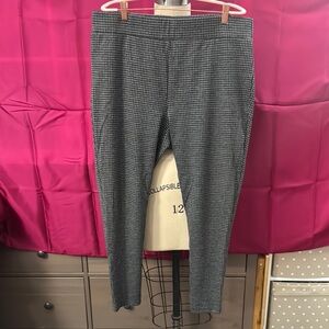 LOFT Black and White Houndstooth Pants